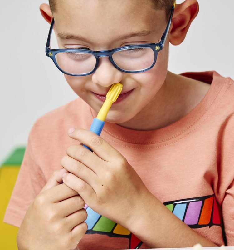 niño jugando